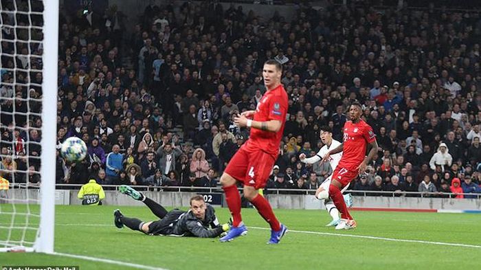 Son Heung-min mở tỷ số cho Tottenham 