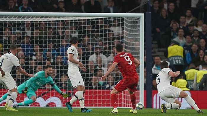 Lewandowski nâng tỷ số lên 2-1 cho Bayern