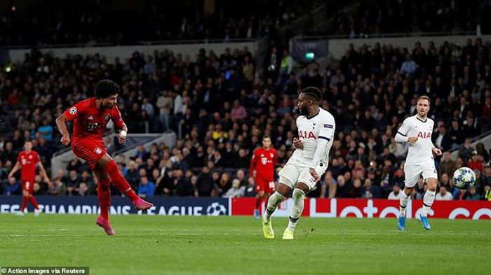 Gnabry hoàn thành cú poker bàn thắng vào lưới Tottenham