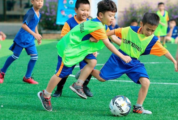 Trung tâm bóng đá cộng đồng Dream Football có nhiều lớp học với đủ lứa tuổi cho các bạn nhỏ. Ảnh: Dream Football.