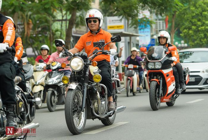 Các hãng xe khác góp mặp như: Triumph, Honda, BMW, Ducati....