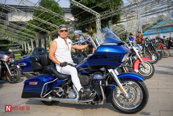 Đáng kể đến là chiếc Harley-Davidson CVO Limited được sản xuất số lượng hạn chế nhằm kỷ niệm 115 năm thành lập hãng, được bán tại Việt Nam giá hơn 2,3 tỷ đồng. Đây là chiếc xe đắt nhất tại Việt Nam đến tời điểm hiện tại. Trước đó, kỷ lục trên những chiếc Harley đắt nhất tại Việt Nam cũng chỉ khoảng 1,8 tỷ đồng. 
