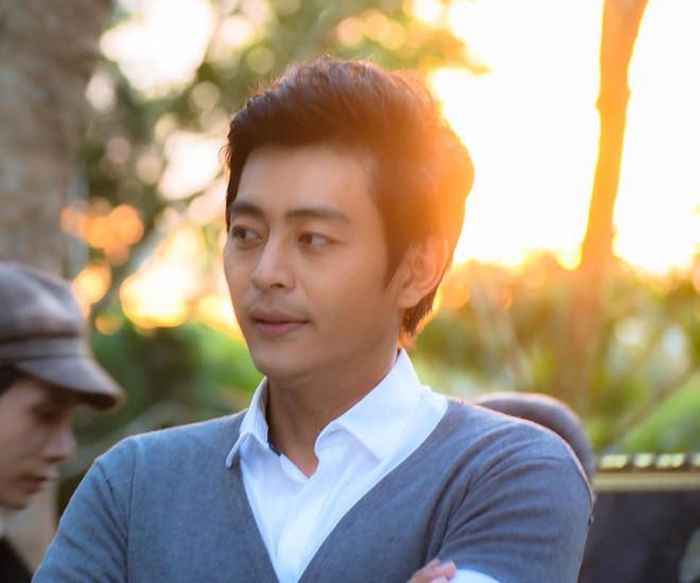 Quốc Huy là diễn viên quen thuộc của màn ảnh nhỏ. Với ngoại hình chuẩn, gương mặt nam tính, anh được mệnh danh là "Huỳnh Tông Trạch của Việt Nam". Nam diễn viên được mời đóng vai chính phim Ngũ quái Sài Gòn ngay khi còn học năm đầu tiên tại Đại học Sân khấu và Điện ảnh TP.HCM. Sau này, anh tham gia nhiều phim như Ván cờ tình yêu, Khung trời mơ ước, Đò dọc, Bữa tối của diều hâu, Mặn hơn muối... nhờ diễn xuất đa dạng.