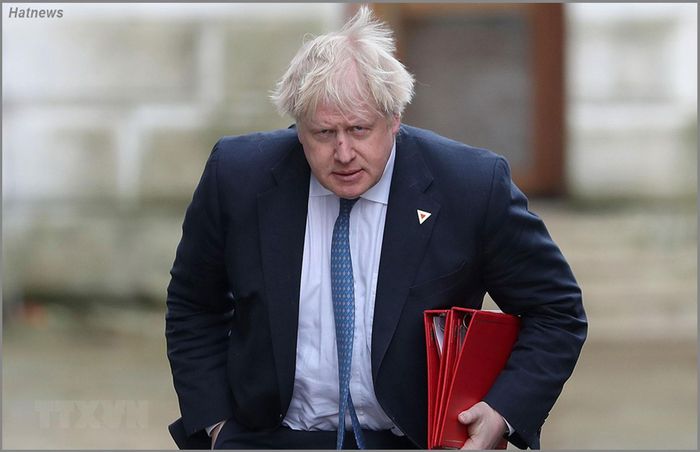 Thủ tướng Anh Boris Johnson đã đồng ý sẽ gửi thư tới Liên hiệp châu Âu (EU) yêu cầu gia hạn việc Anh rời EU, còn gọi là Brexit, nếu Quốc hội Anh không nhất trí được một thỏa thuận “ly hôn” trước ngày 19-10 tới.