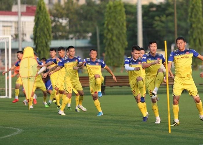 Cầu thủ người Đông Anh không cho thấy dấu hiệu mệt mỏi dù vừa cùng với CLB Hà Nội "chinh chiến" tại Triều Tiên 