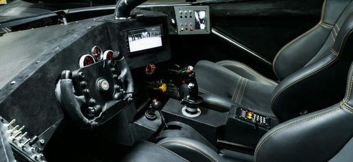 Khoang lái Batmobile.