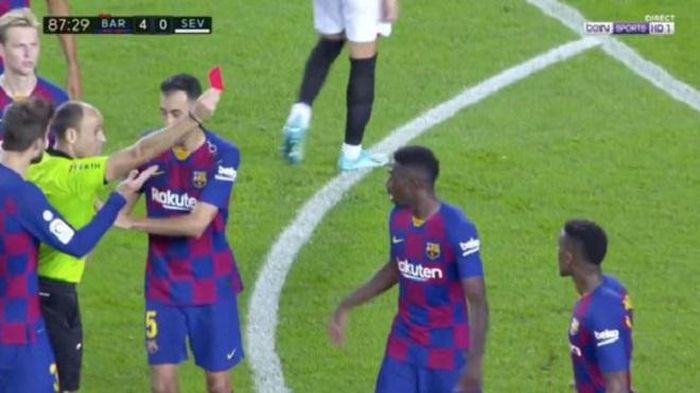 Barca đã phải nhận 2 tấm thẻ đỏ quá vô duyên