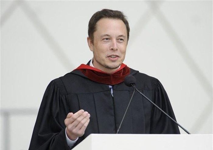 Năm 1992, Musk rời Canada, ghi danh vào Đại Học Pennsylvania, Mỹ. Ông theo học đồng thời ngành Kinh doanh và Vật lý, sau đó nhận hai tấm bằng cử nhân tại ngôi trường danh giá này. (Ảnh: Tumblr)