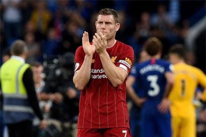 Tiền vệ trung tâm: James Milner (Liverpool).