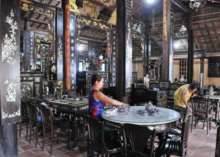 Qua 20 năm sưu tầm, đến nay anh Tuấn sở hữu nhiều món đồ gỗ cổ độc đáo