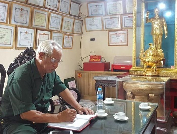 Theo lời kể của ông Lâm Văn Bảng (SN 1943) – Giám đốc Bảo tàng Chiến sĩ cách mạng bị địch bắt và tù đày ở thôn Nam Quất (Phú Xuyên, Hà Nội), ông có 3 người con, con gái út là Lâm Thị Thanh Huyền (SN 1979) sang Úc du học, sau đó nửa năm thì bặt vô âm tín