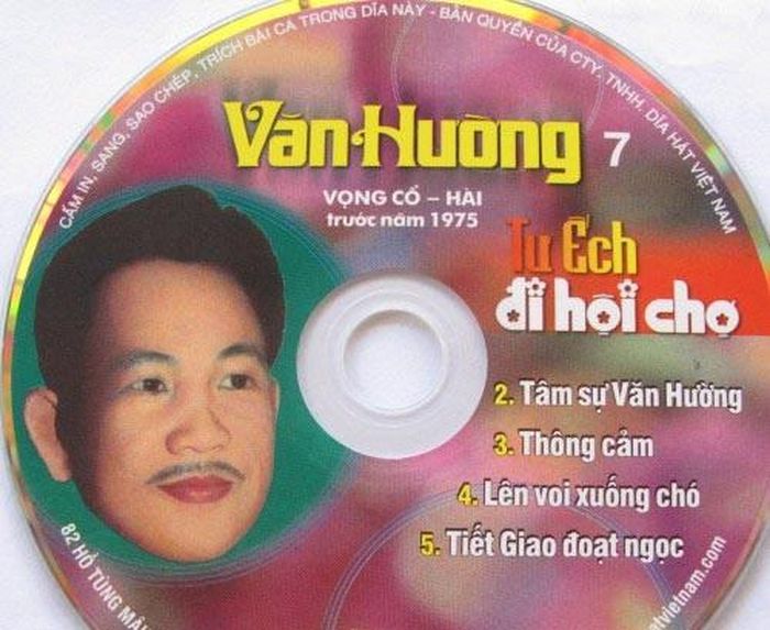 Một đĩa CD vọng cổ hài của Văn Hường