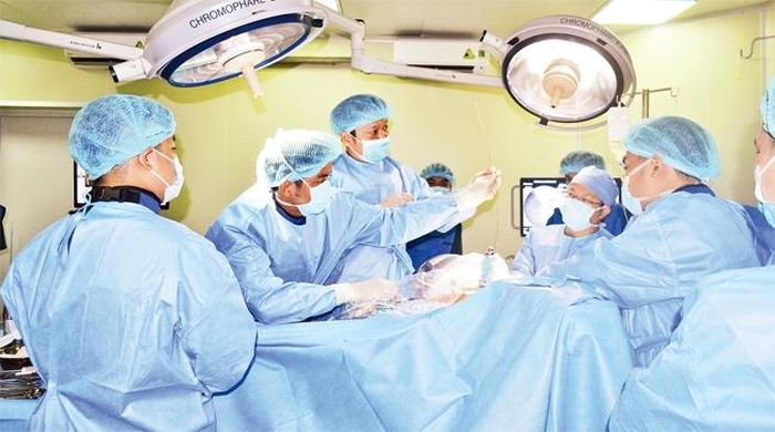 Khám, chữa bệnh bằng kỹ thuật cao tại Bệnh viện đa khoa Đức Giang.