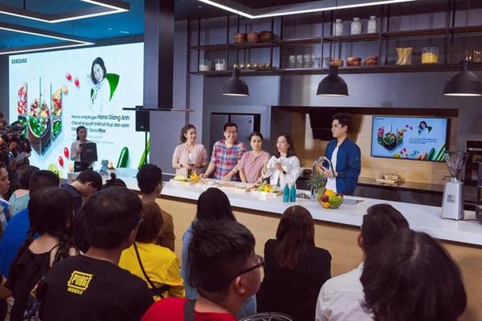 Những hoạt động này được đánh giá tương tự như những showcase khác của Samsung ở Mỹ và Đức, mang tầm vóc quốc tế và hơi thở của cuộc sống thông minh trong tương lai.