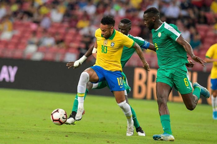 Neymar đá trận thứ 100 cho Brazil nhưng không nổi bật