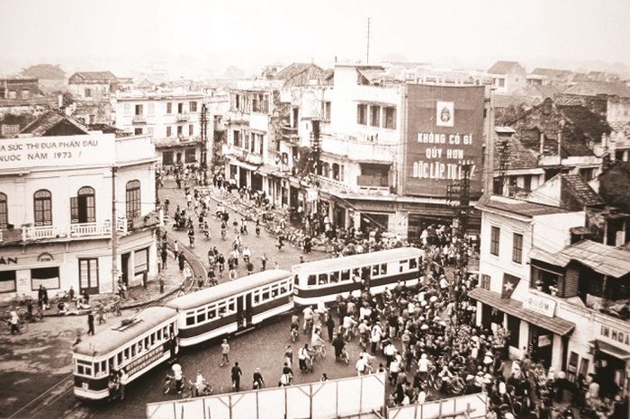  Nút giao Hàng Ngang - Hàng Đào năm 1973. Ảnh tư liệu 