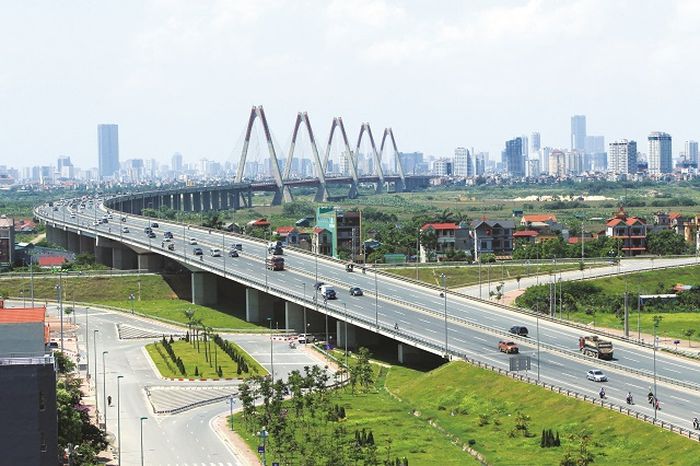  Cầu Nhật Tân - cây cầu hiện đại, biểu tượng cho sự phát triển và hội nhập của Hà Nội.