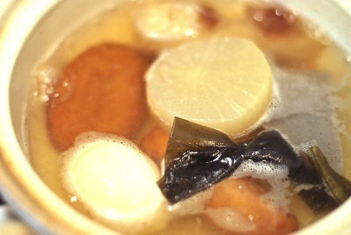 Món hầm Oden được nấu với nhiều nguyên liệu từ rau củ và thịt các loại. Ảnh: ODD