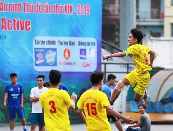  Dù bị dẫn trước 2 bàn, nhưng các cầu thủ Phúc Lợi vẫn gỡ hòa 2-2... 