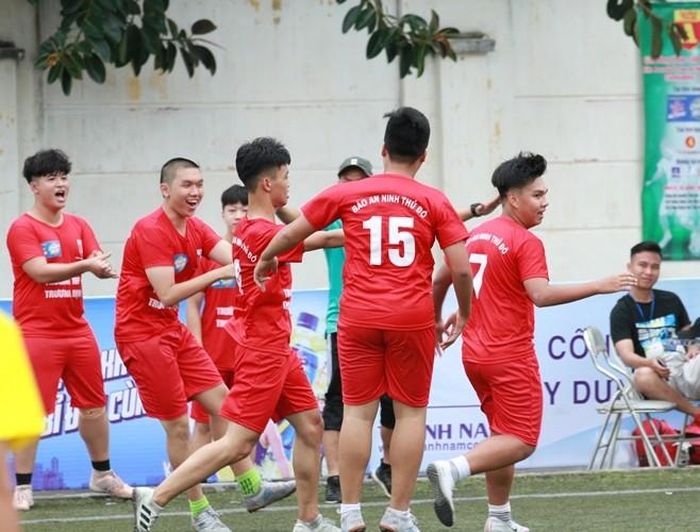  Bảng D: THPT Quang Trung (Đ.Đa) 0-1 THPT Trương Định 