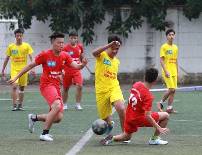  Bảng E: THPT Huỳnh Thúc Kháng 0-1 THPT Nguyễn Tất Thành 