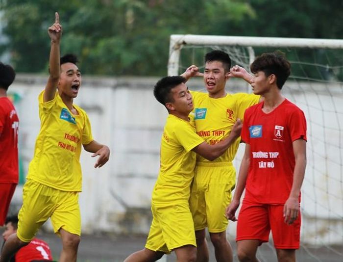  Bảng F: THPT Phan Huy Chú (Th.Thất) 1-0 THPT Tây Hồ 