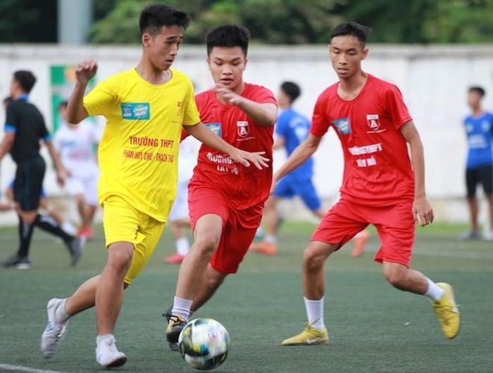  Bảng F: THPT Phan Huy Chú (Th.Thất) 1-0 THPT Tây Hồ 