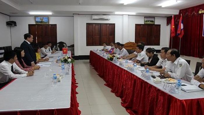  Đoàn công tác TAND tỉnh Sơn la tại Hội đàm tại TAND tỉnh Luông Pha Băng