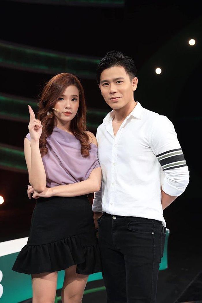 Như thường lệ, cứ mỗi lần có sự tham gia của Midu, Trần Anh Huy lại xuất hiện với một gương mặt đầy hứng khởi. Tưởng rằng ở số trước đó, Midu đã thẳng thừng chê Trần Anh Huy "thả thính" mình một cách rất vô duyên thì trong lần chạm mặt này, nam diễn viên sẽ không làm hành động này nữa. Thế nhưng, anh vẫn tiếp tục tìm cách lấy lòng người đẹp.