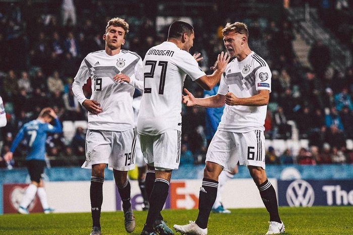 ...giúp Đức dễ dàng vùi dập Estonia 