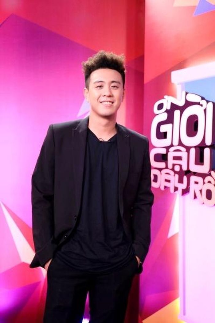 Lần đầu tiên đón nhận thử thách tại Ơn Giời! Cậu Đây Rồi, Huyme không giấu nổi sự lo lắng và căng thẳng nhưng hứa hẹn sẽ đem lại nhiều tiếng cười cho khán giả.