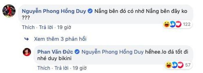 Bộ đôi cầu thủ dành lời chúc cho đồng đội trước trận chạm trán Indonesia trên sân khách. Ảnh chụp màn hình.