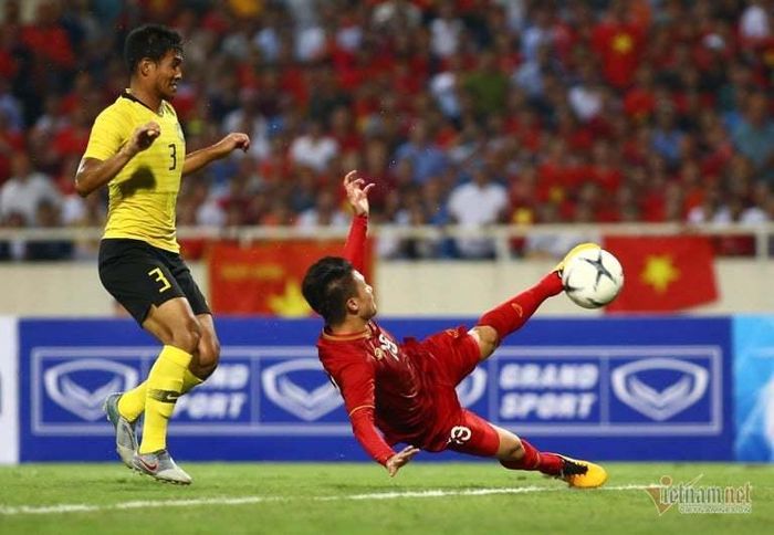 Công Phượng im tiếng, trông đợi vào Quang Hải vì thế cũng nhiều lên