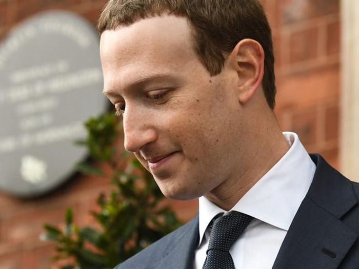 Mark Zuckerberg sở hữu một bộ sưu tập xe hơi phong phú để phục vụ việc di chuyển, nổi bật nhất là chiếc Pagani Huayra trị giá 1,3 triệu USD. Ảnh: Getty. 