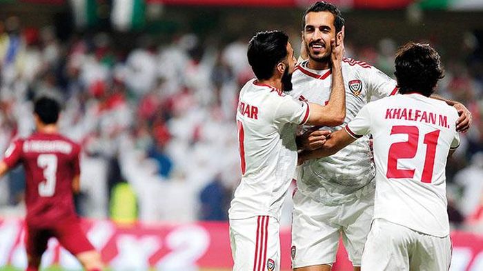 Chân sút hay nhất của UAE Ali Mabkhout vắng mặt khi gặp Việt Nam tối 14/11 tới do đã nhận đủ 2 thẻ vàng khi gặp Malaysia và Thái Lan