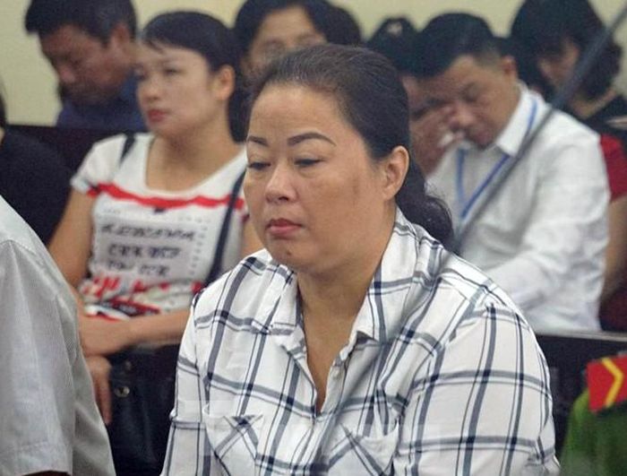 Bị cáo Lê Thị Dung đã tiếp nhận thông tin 20 thí sinh của đồng nghiệp, người quen từ đó nhờ Nguyễn Thanh Hoài nâng điểm.