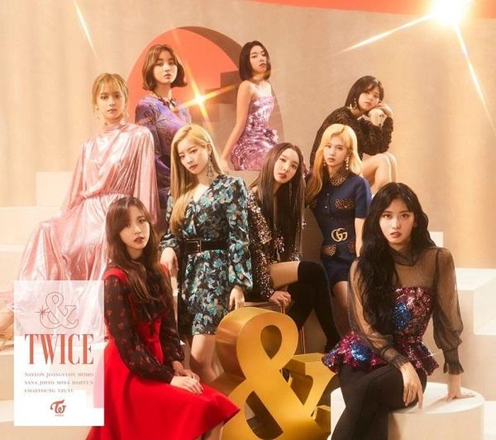 Dù Twice vừa trở lại với đường đua Kpop...