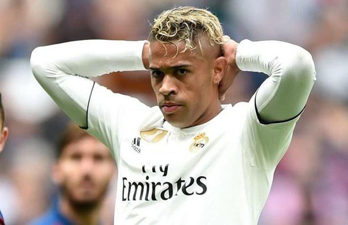 Theo Liverpool Echo, Everton đang nhắm đến Mariano Diaz, sẵn sàng "giải cứu" tiền đạo người Cộng Hòa Dominica với mức giá 15 triệu euro. Đây cũng là mức phí chuyển nhượng mà BLĐ Real Madrid đồng thuận để thương vụ này sớm hoàn tất.
