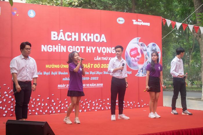 Hiến máu nhân đạo là một nét đẹp của sinh viên Bách Khoa.
