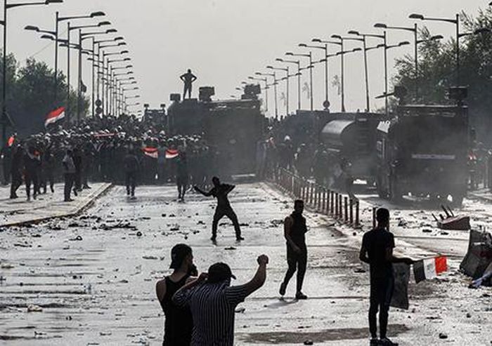 Cơn hỗn loạn của Iraq có thể cũng sẽ là một ván bài quyền lực. 