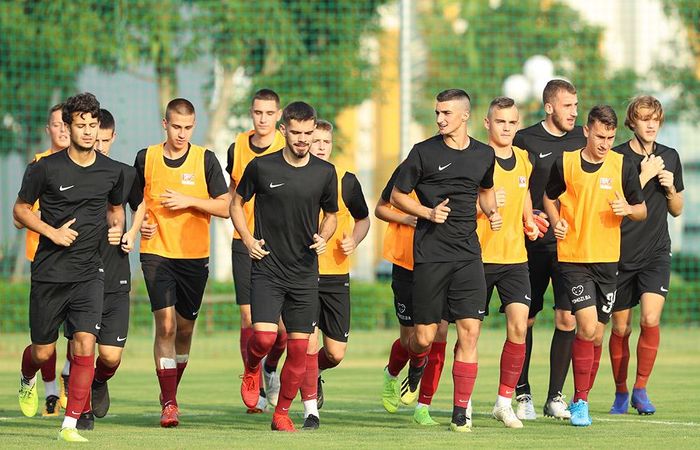 Ngày 26/10, đội bóng đến từ châu Âu sẽ có trận đấu tập với đội tuyển U19 Việt Nam của HLV Philippe Troussier tại PVF