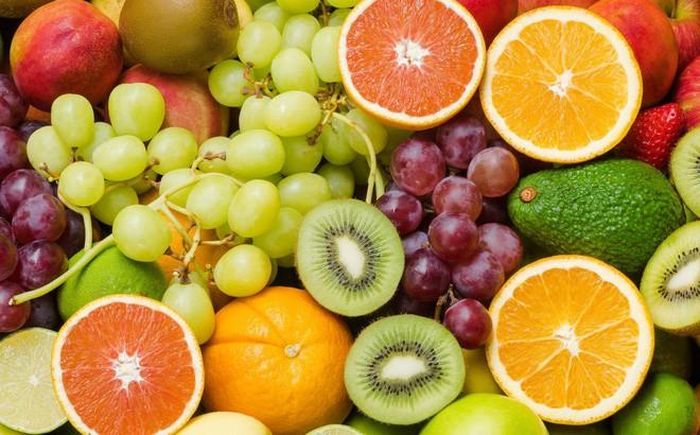 Các loại rau củ quả không được trồng theo phương pháp hữu cơ thường sẽ còn rất nhiều chất bảo vệ thực vật. Tất cả yếu tố này đều liên quan đến việc tăng nguy cơ bị ung thư. Ảnh: Internet