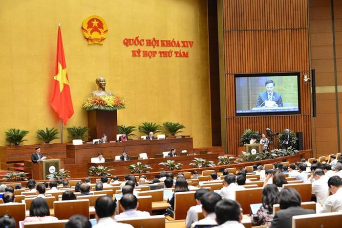 Phiên thảo luận tại hội trường Quốc hội sáng 24/10. Ảnh: Minh Quân.