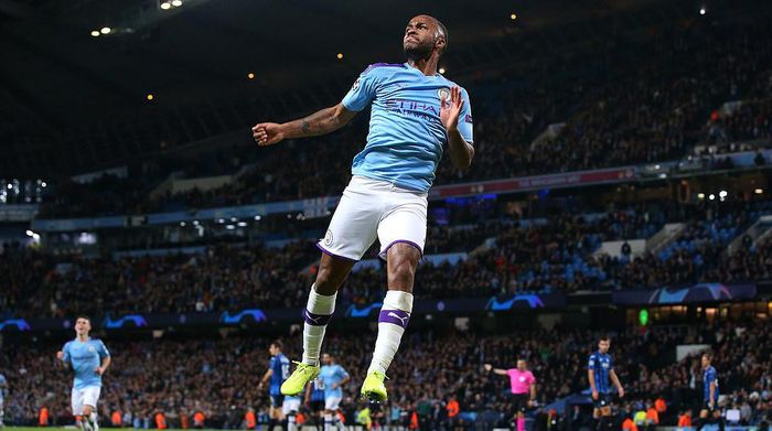 Sterling tỏa sáng với hattrick.