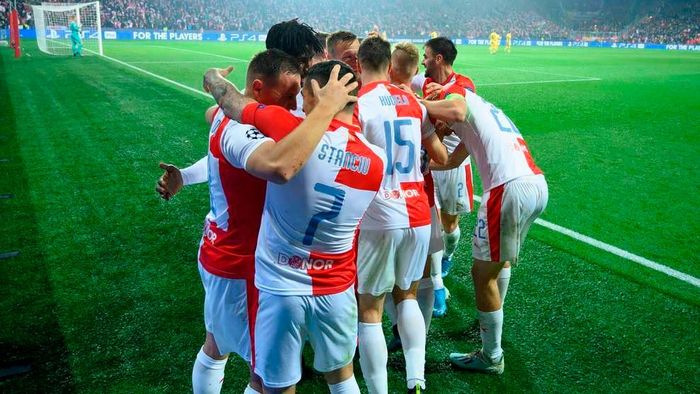 Slavia Praha tìm được bàn gỡ đầu hiệp hai