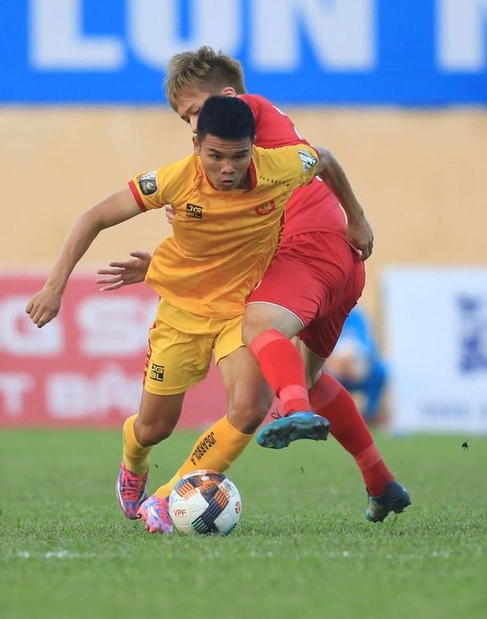 Văn Thắng và các đồng đội sẽ đá play-off với Phố Hiến. Ảnh: VPF