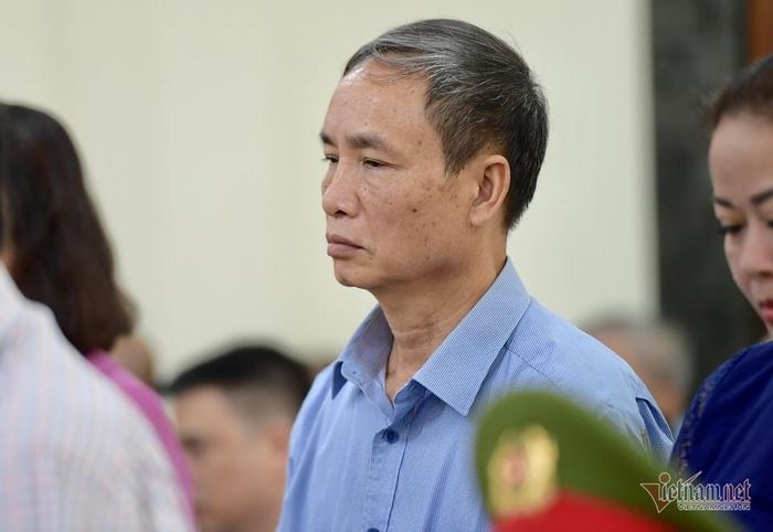 Cựu Phó giám đốc Sở Giáo dục Hà Giang Phạm Văn Khuông bị 1 năm tù treo, 2 năm thử thách