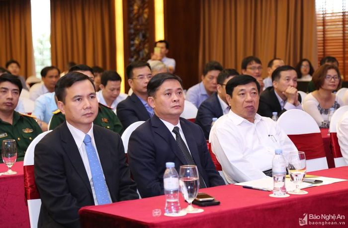 Các đồng chí lãnh đạo Bộ KH&amp;CN và tỉnh Nghệ An dự Lễ kỷ niệm. Ảnh: Đào Tuấn