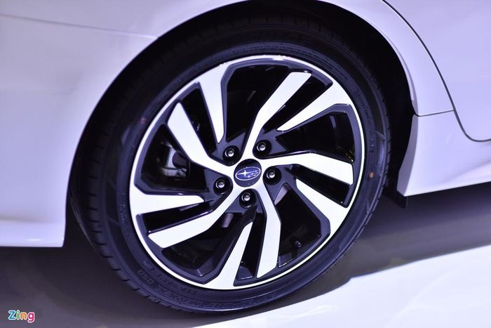 Levorg được trang bị bộ mâm hợp kim 18 inch đi kèm bộ lốp 225/45R18. Khoảng sáng gầm của Levorg chỉ ở mức 135 mm, mang đến cảm giác lái thể thao và chắc chắn.