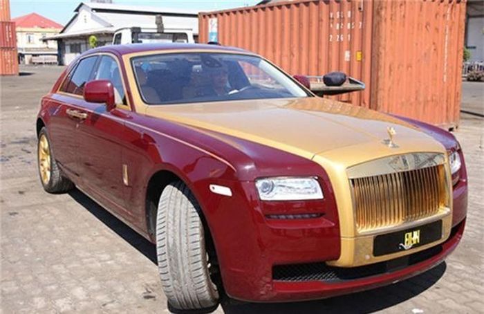 Chiếc xe ước tính có giá khoảng 40 tỷ đồng.